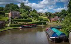 NB Huckleberry waiting at Barnton Tunnel, Trent and Mersey Canal.