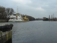 sospan dau dredger on our way back down the ship canal