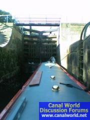 Going up Newlay triple staircase lock, (2nd Nov 2006).
