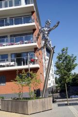 Metal sculpture at Wolverton moorings
