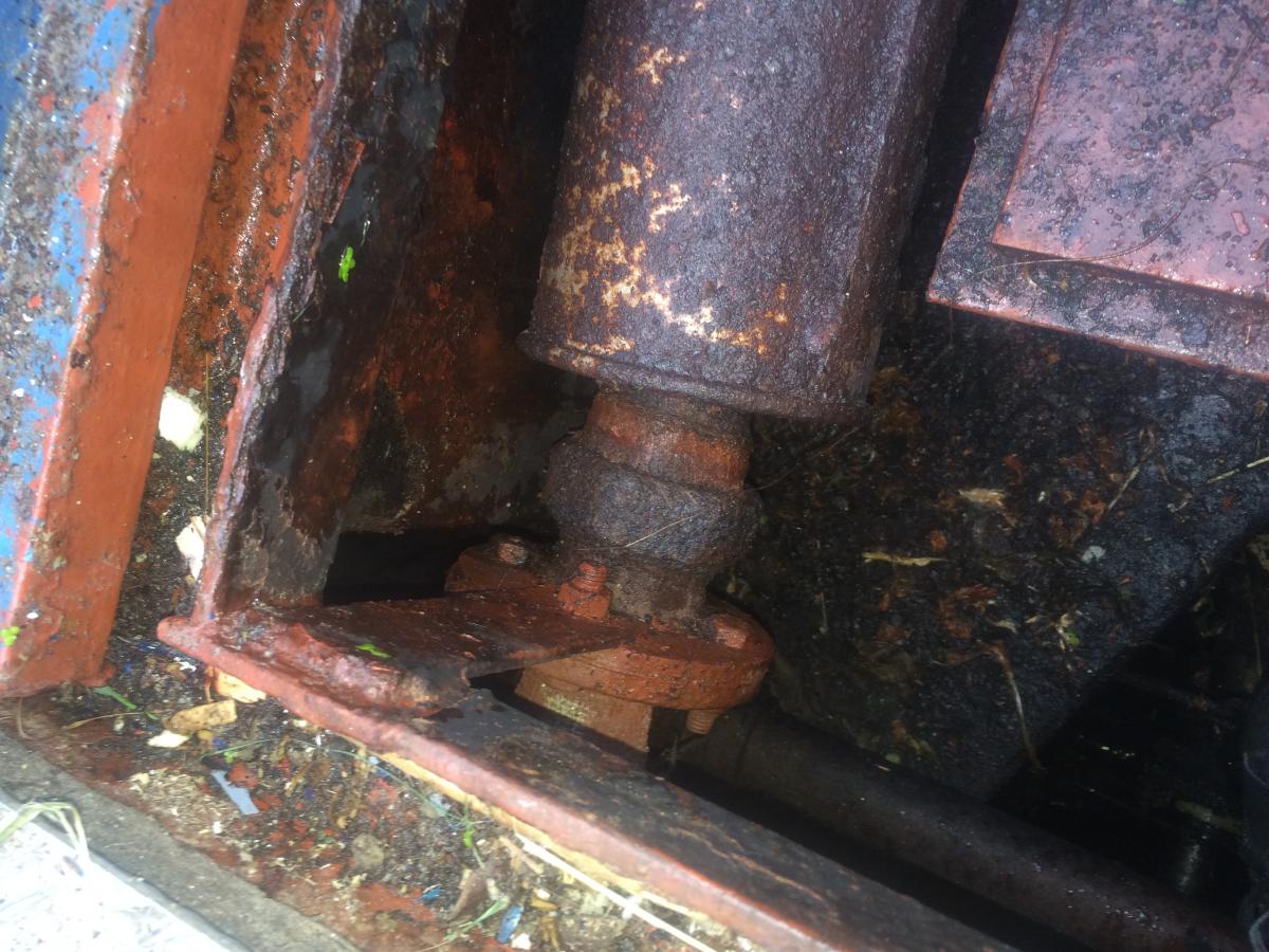 How to remove Exhaust Silencer? Boat Building & Maintenance Canal World