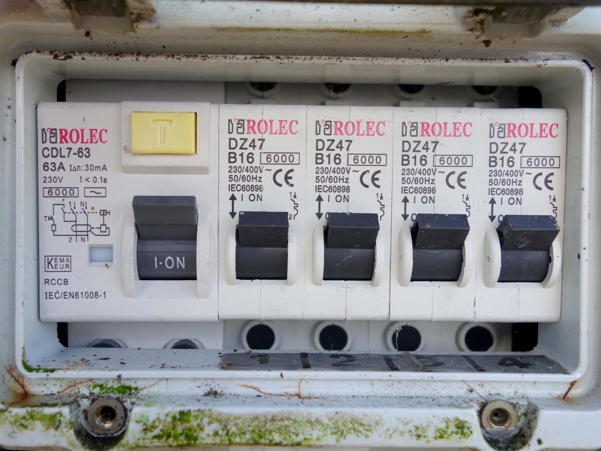 Immersion heater switch tripping shore RCD Boat Building