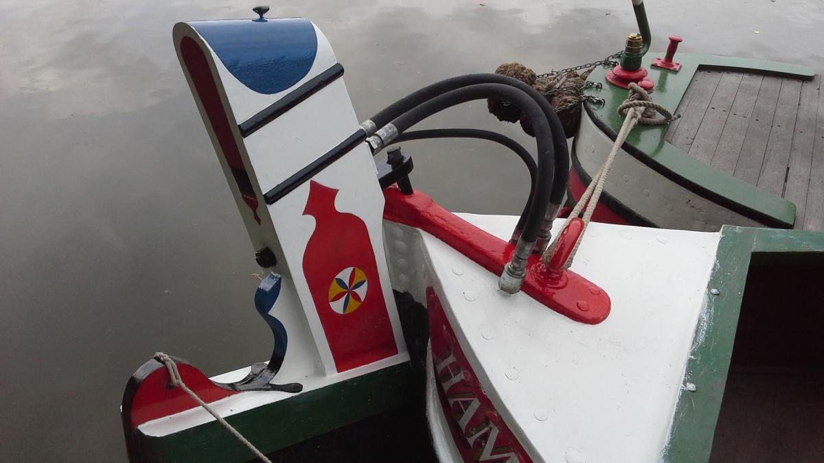 paint stripping Boat Building & Maintenance Canal World