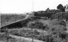 Newton Common bridge under A572 26-8-1978, Gordon Biddle.jpg