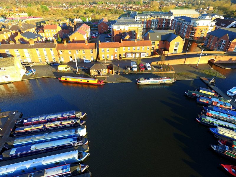 Alfie at Stourport Basin
