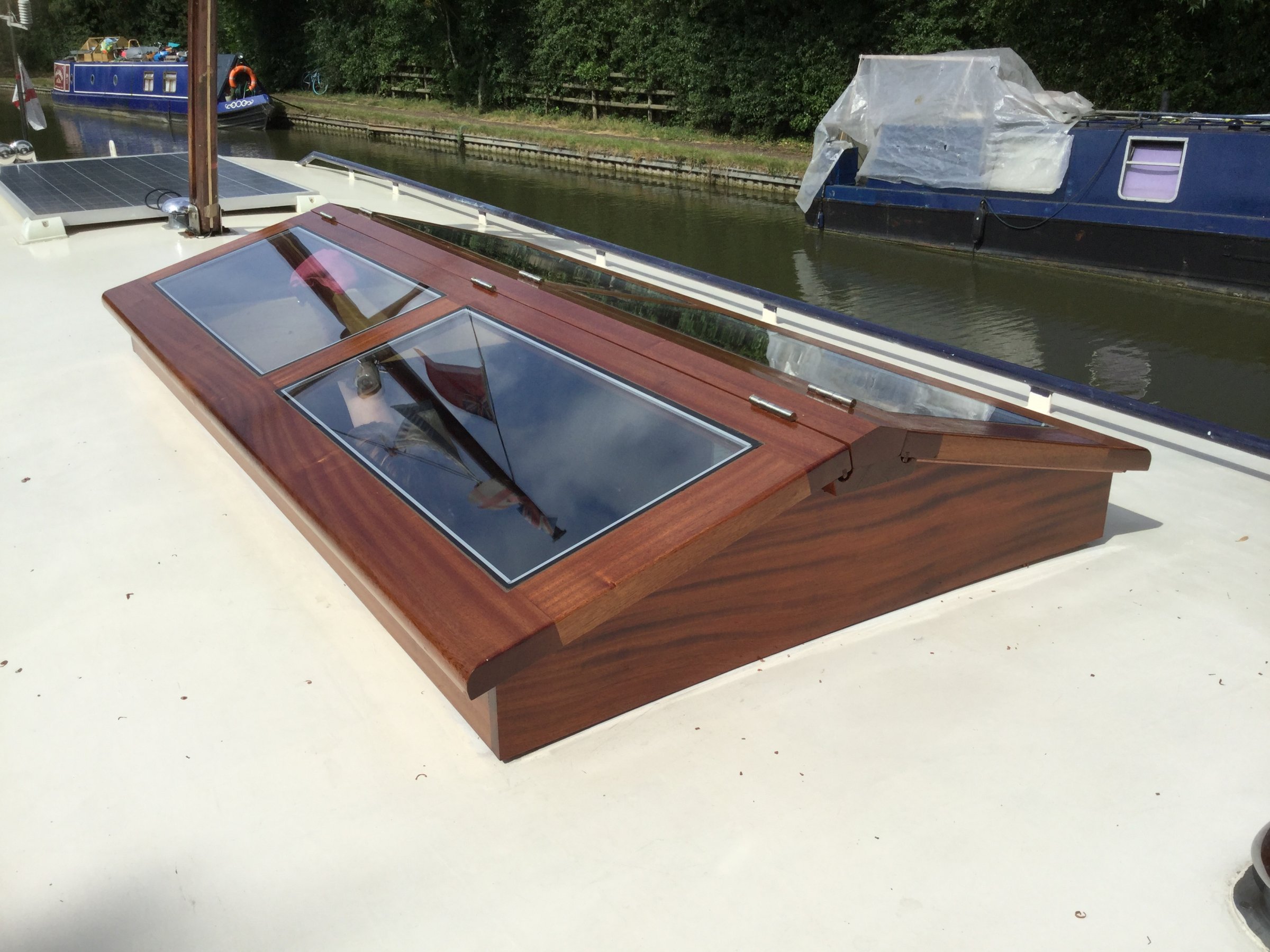 It all started with a post, the making of a skylight Boat Building