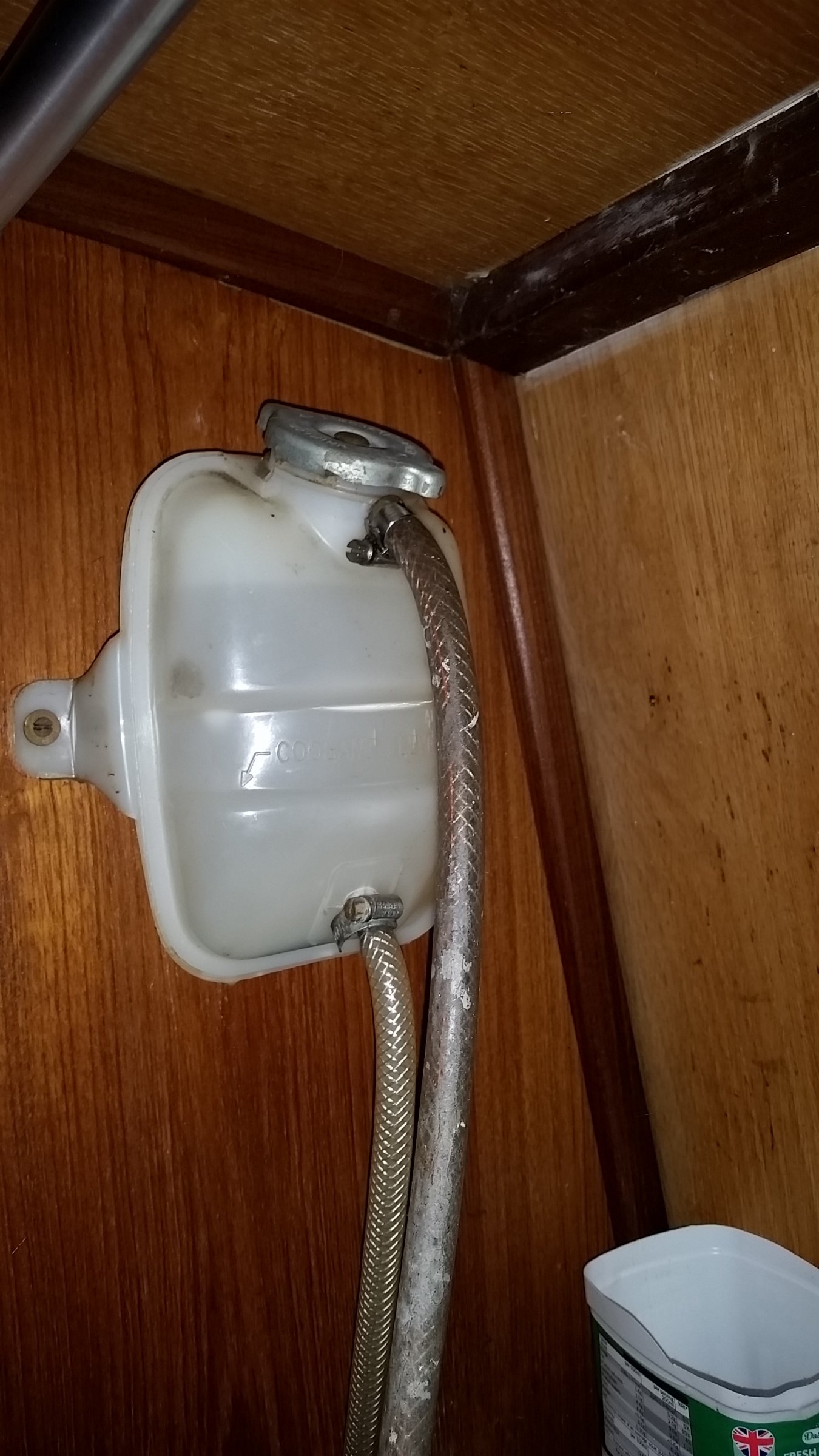 Water pressure & expansion tank Boat Building & Maintenance Canal World