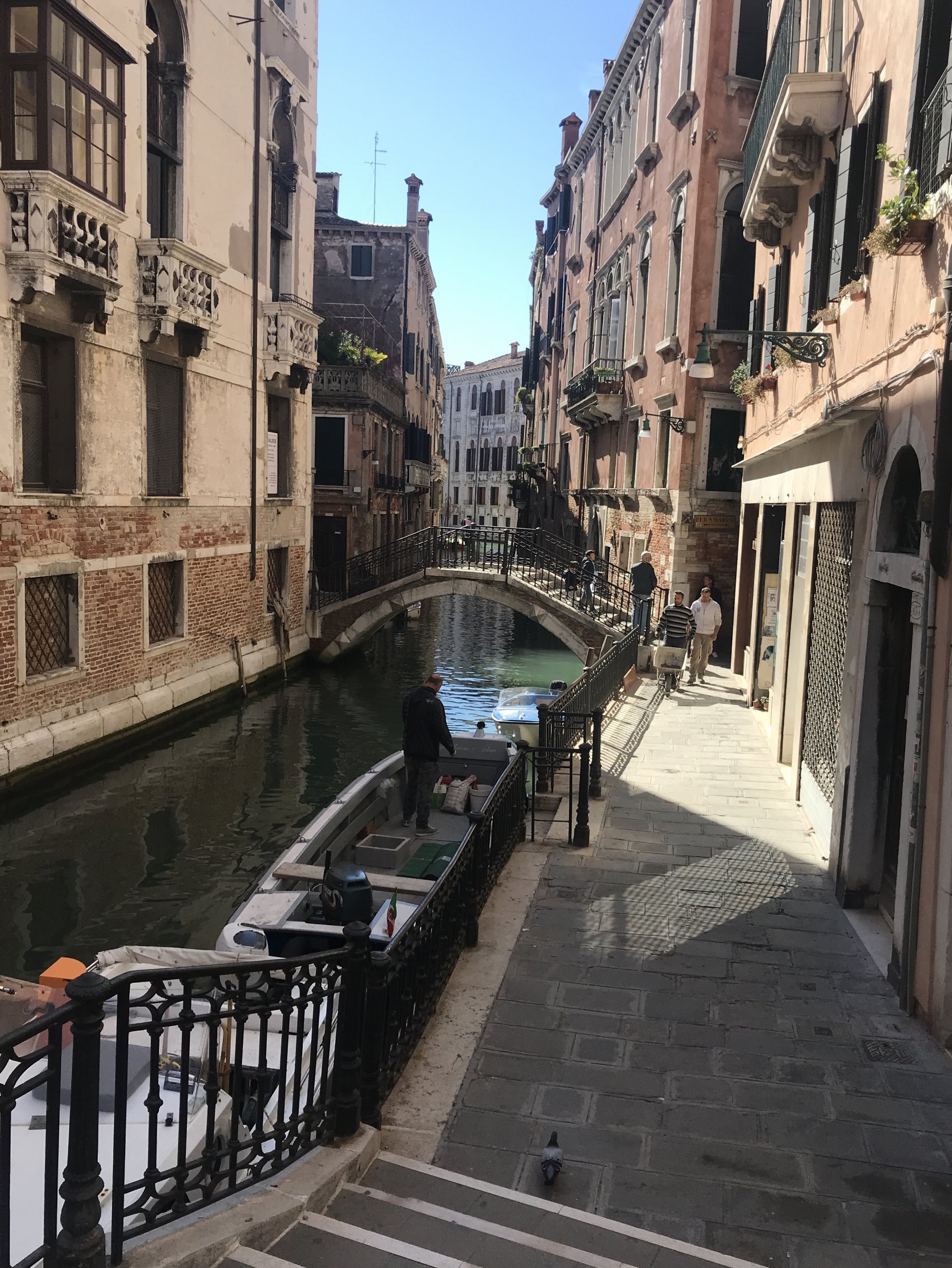 Birmingham canals - Holidays Afloat - Canal World