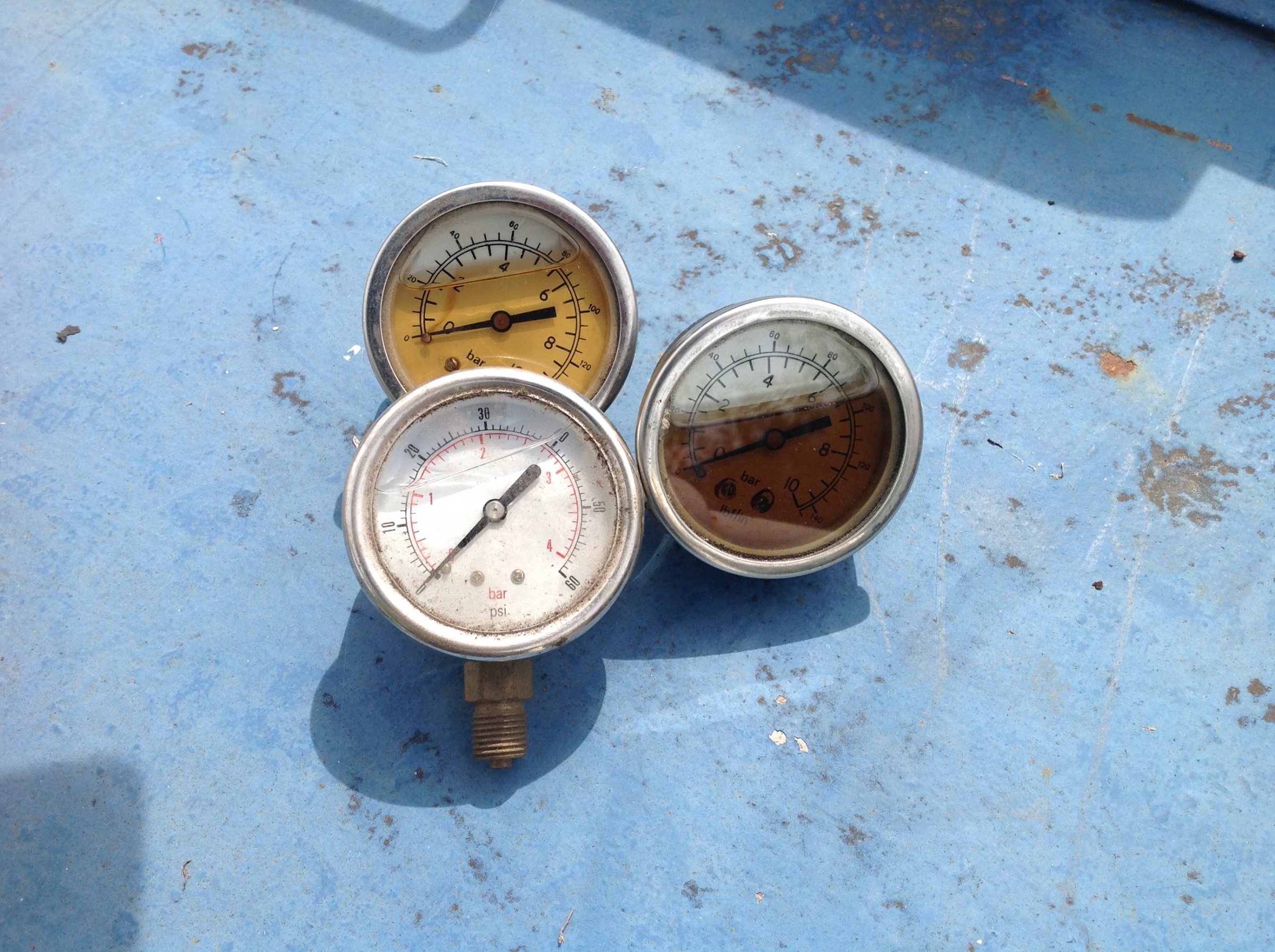 Oil filled gauges (photo) Boat Building & Maintenance Canal World
