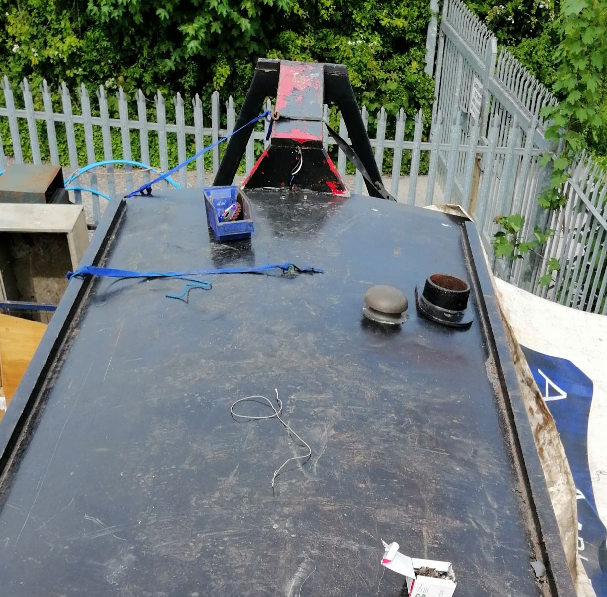 Roof vent and paint Boat Building & Maintenance Canal World