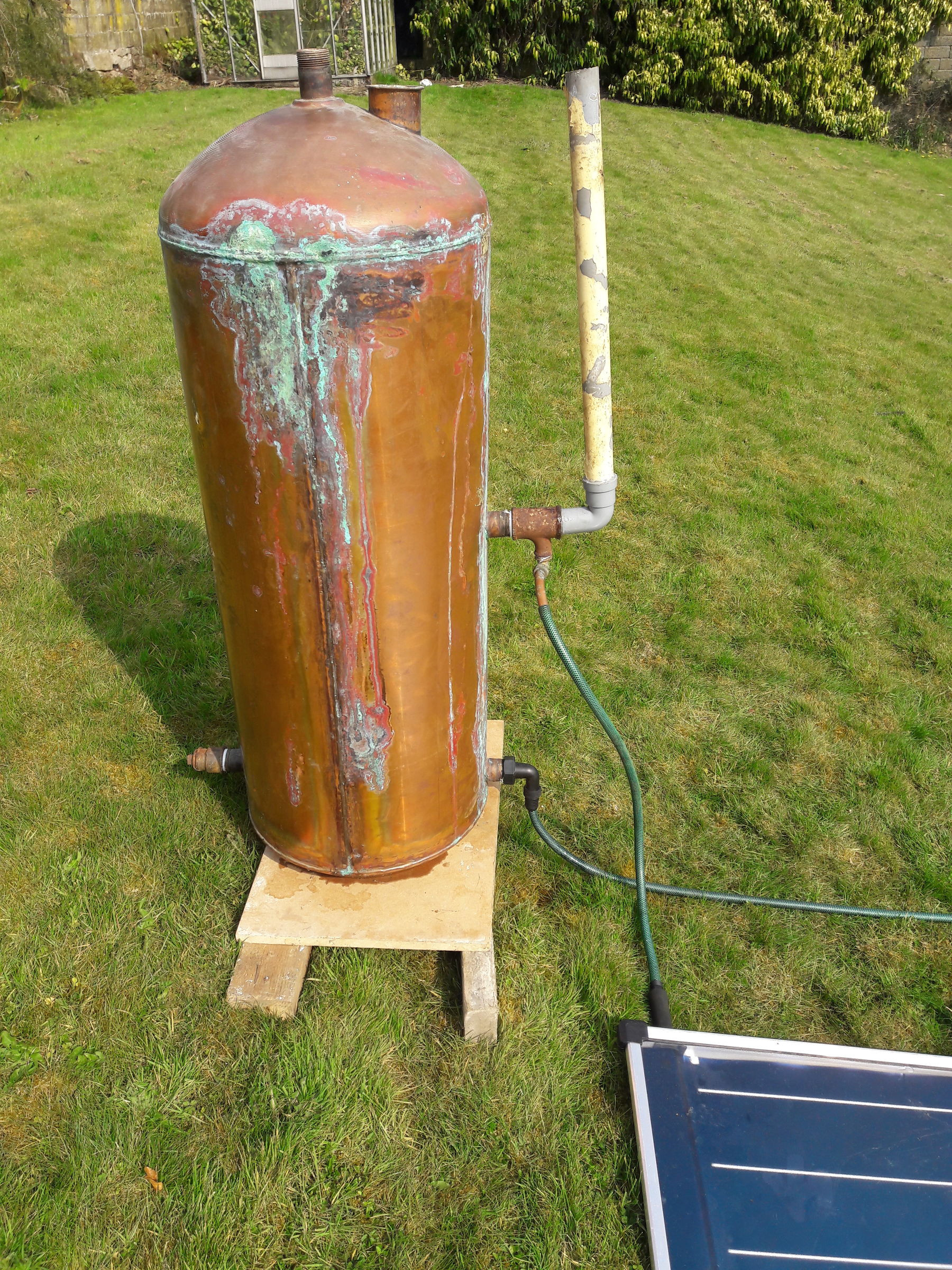 Solar Hot Water Experiment - Boat Equipment - Canal World