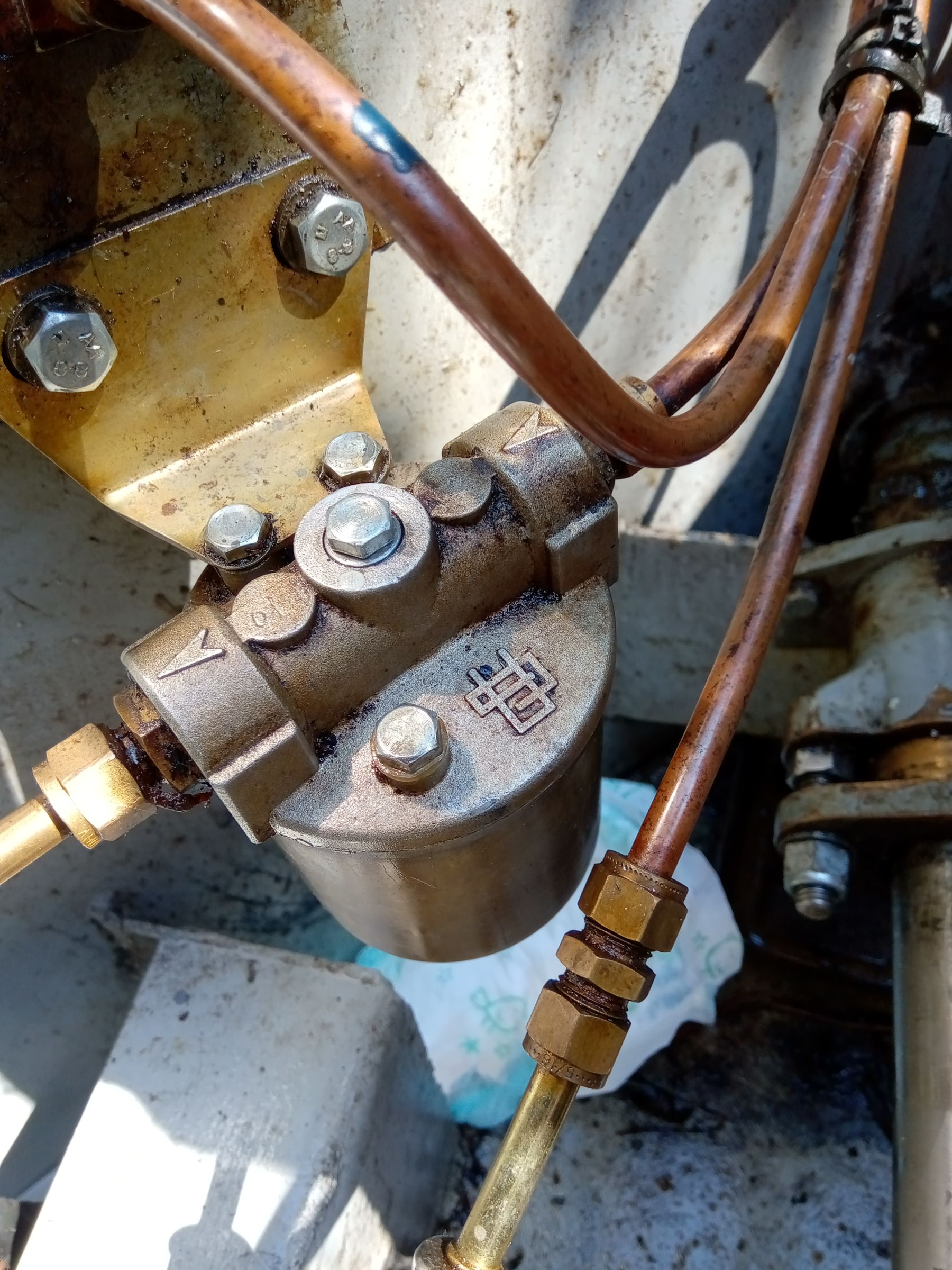 Washable fuel filter. Boat Equipment Canal World