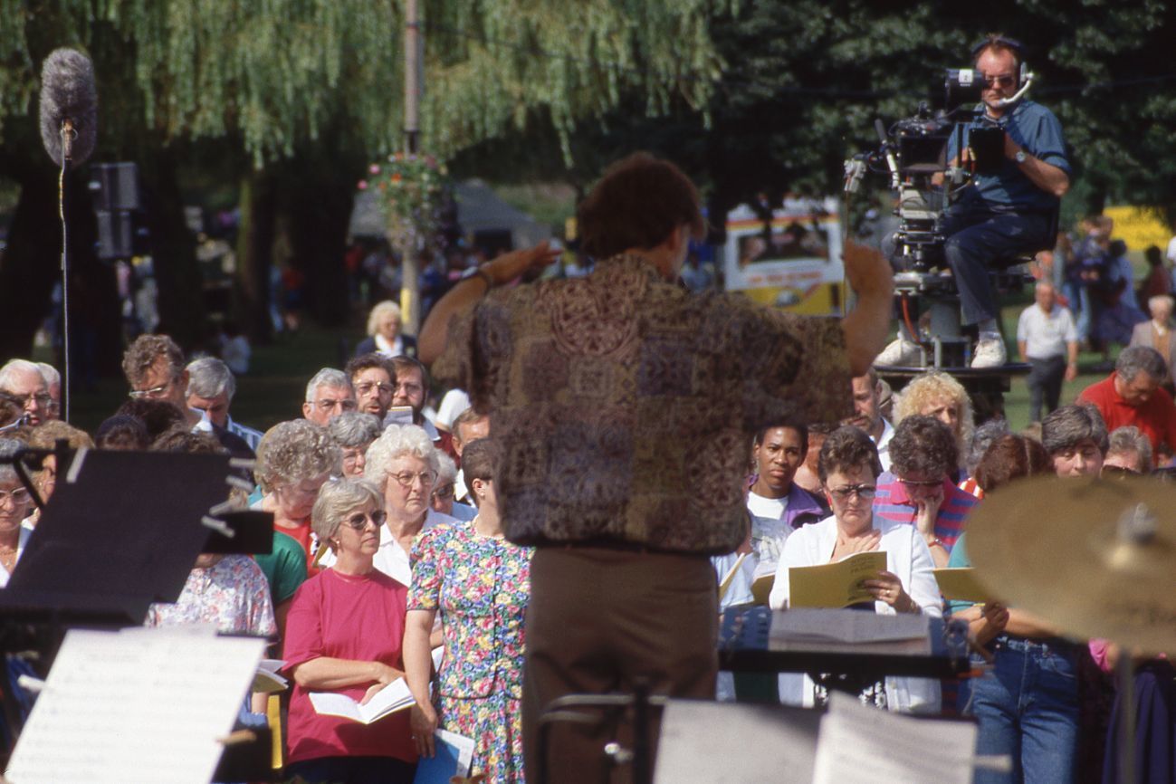 L10043s_19930829-Sunday.jpg.7a3ba610a95a6c167c23dbe58ddc954a.jpg