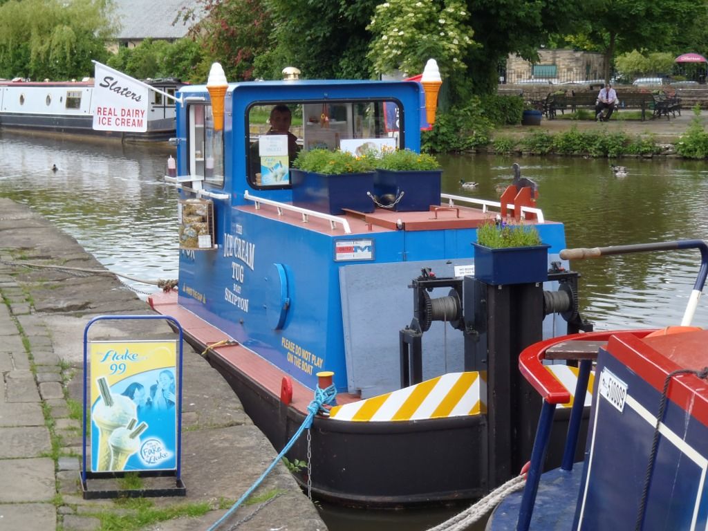 skipton-icecream.JPG.2347a8c55182636015efb8220f857efe.JPG