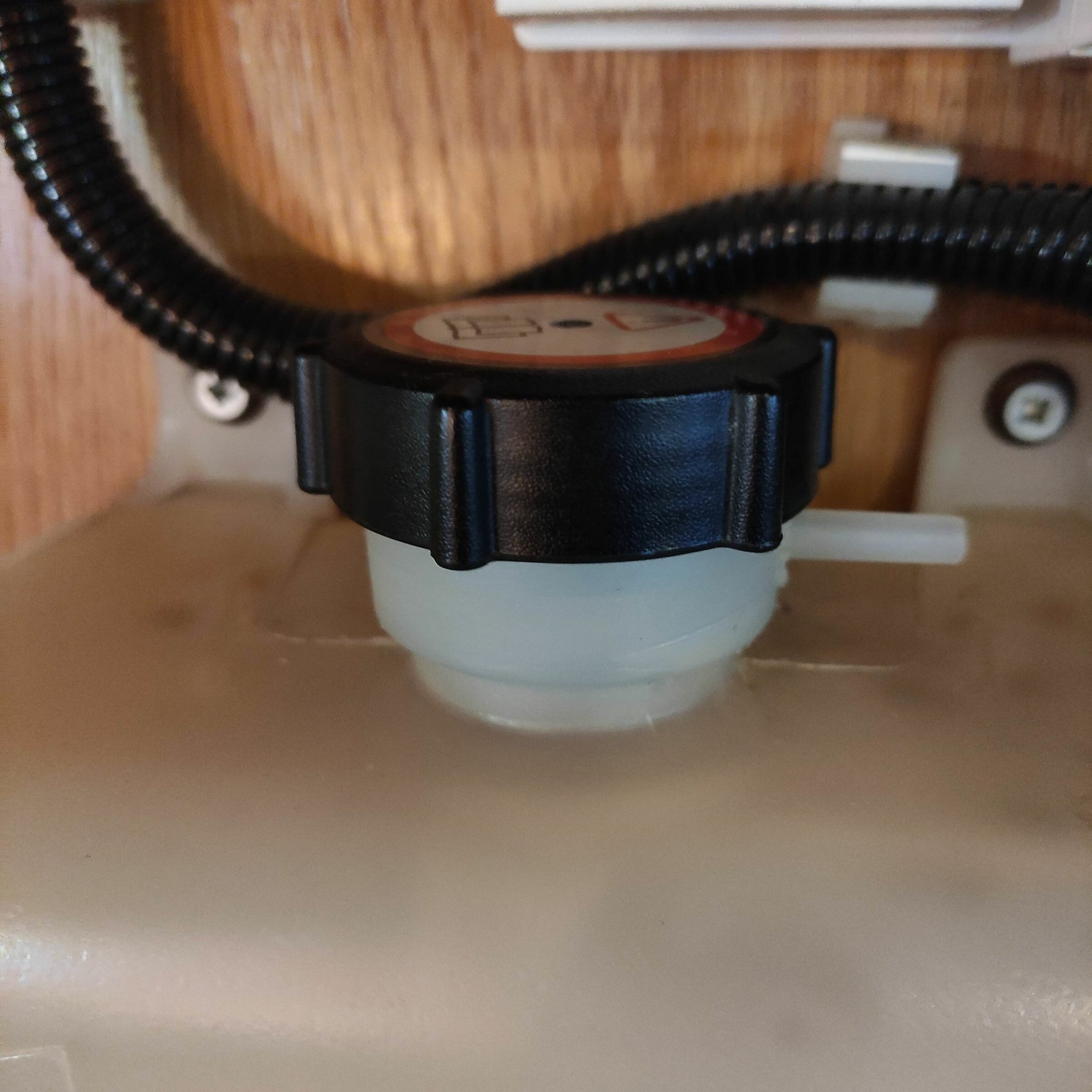 Eberspacher Webasto water heater systems Header Tank 5L Single Outlet | 17741