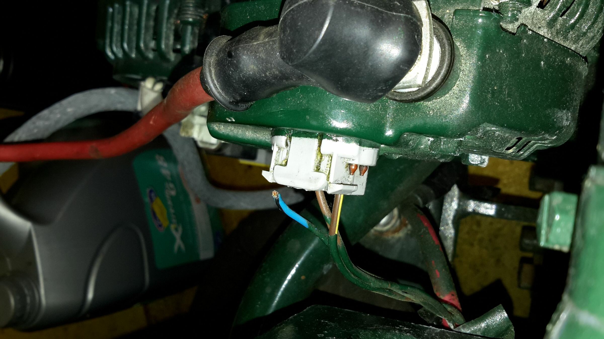 Beta43 Starter Alternator Plug. Boat Building & Maintenance Canal World