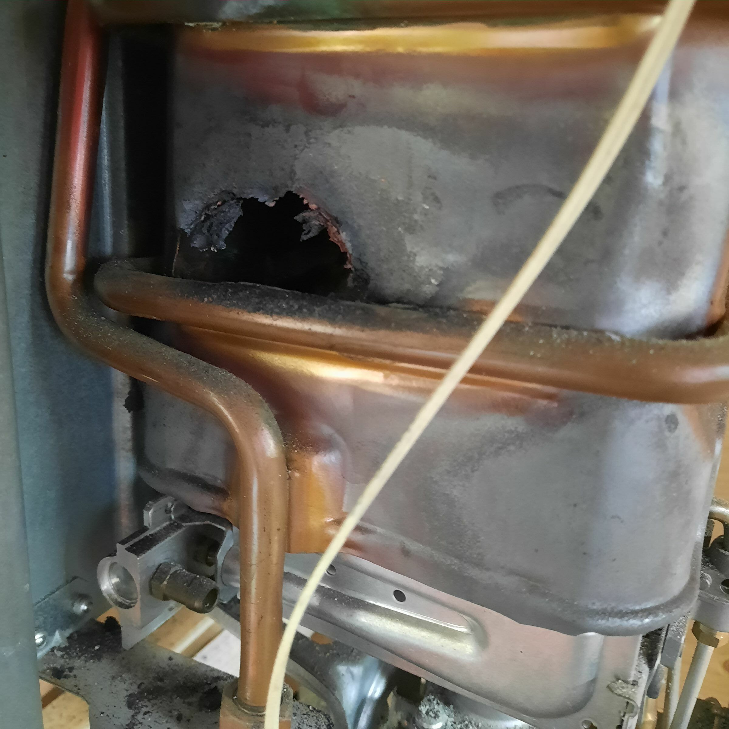 Bosch water heater Boat Equipment Canal World