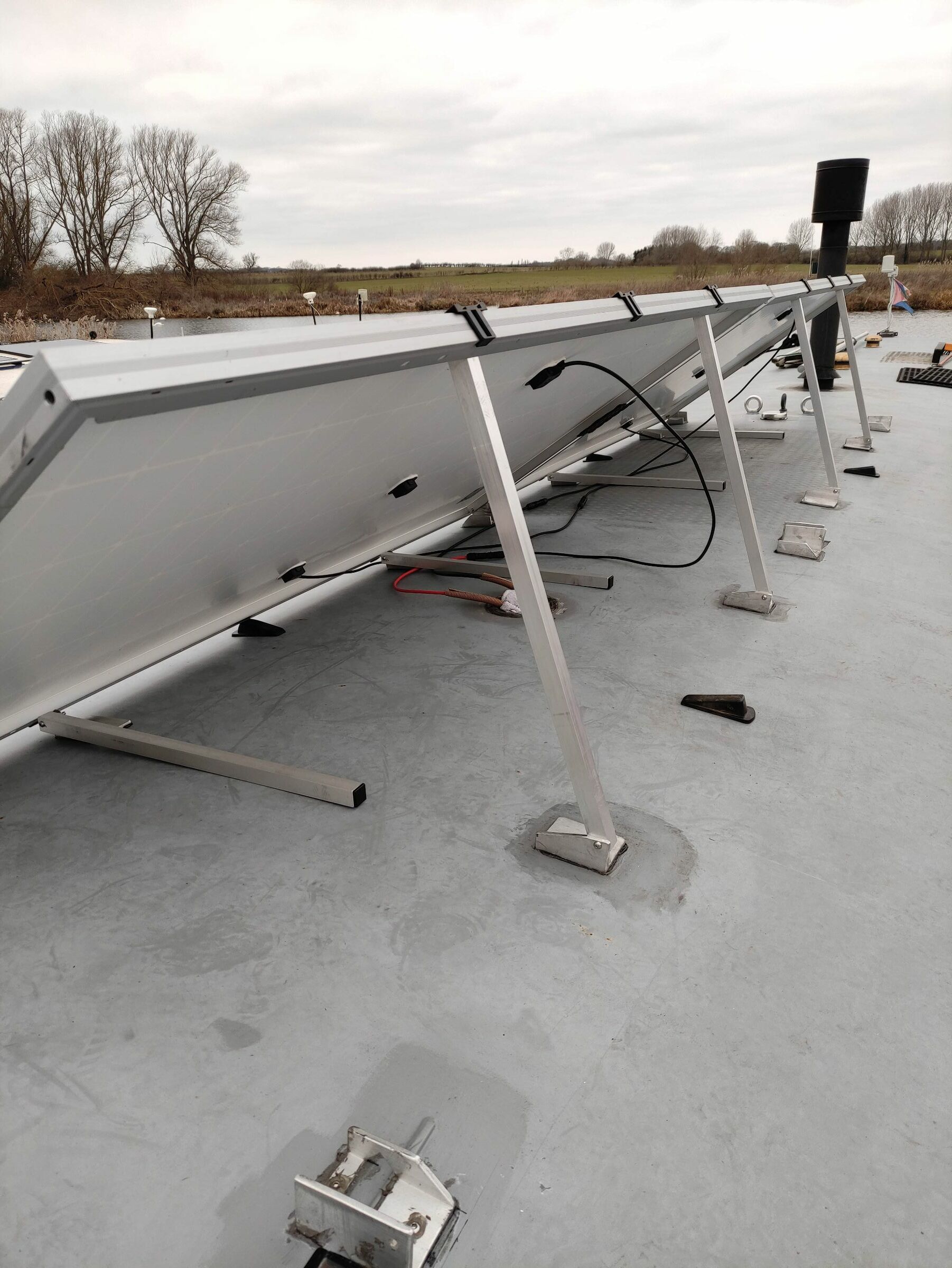 Tilting panels Boat Building & Maintenance Canal World