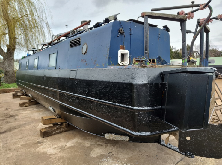 Blacking near Reading - Boat Building & Maintenance - Canal World