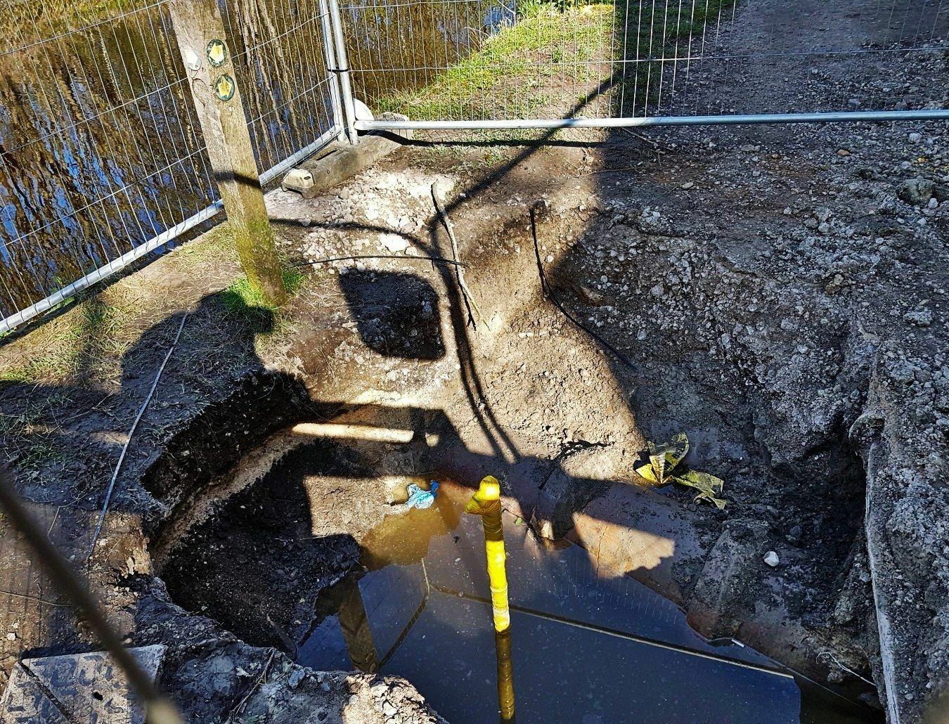 gas-leak02.jpg.6026ecb51e78284179cfcce335a084d8.jpg