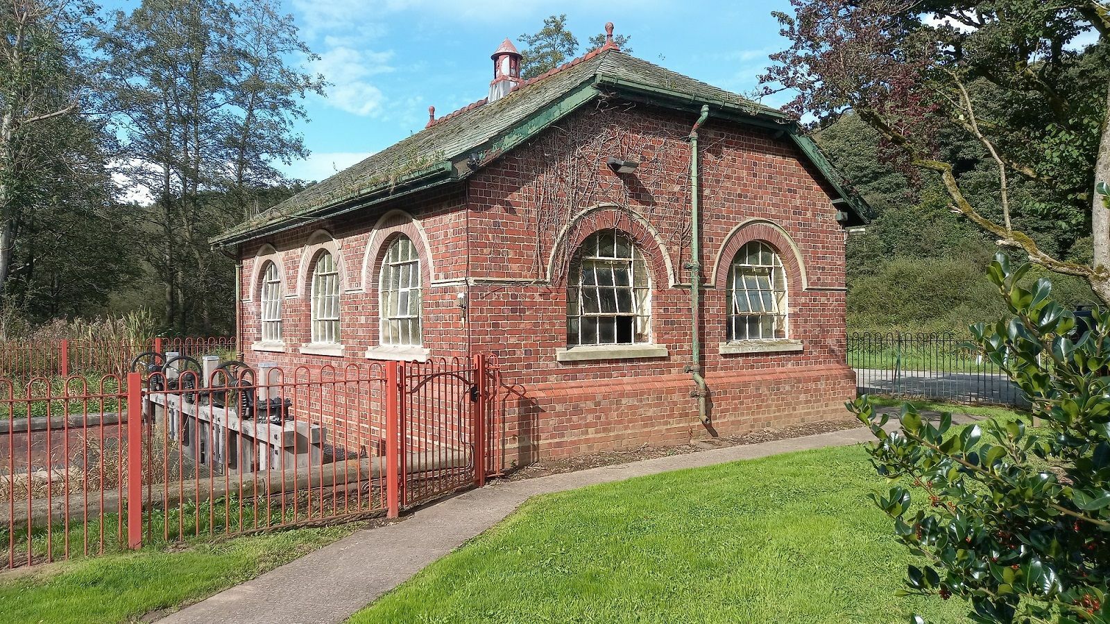 Another canal side property for sale Page 62 General Boating