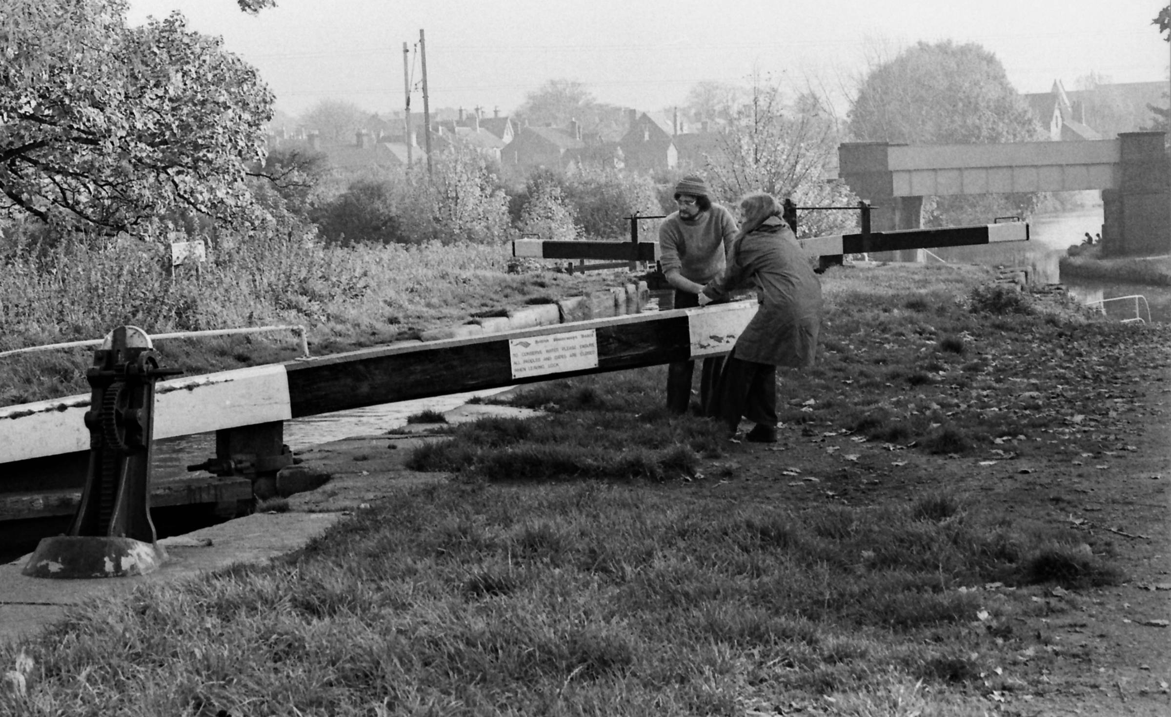 Fieldes Lock Where I am - Page 58 - History & Heritage - Canal World
