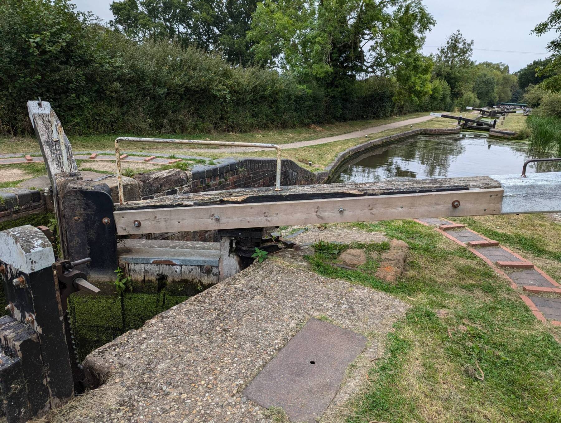 This picture of Colwich lock on the T&M, sums up our experience this ...