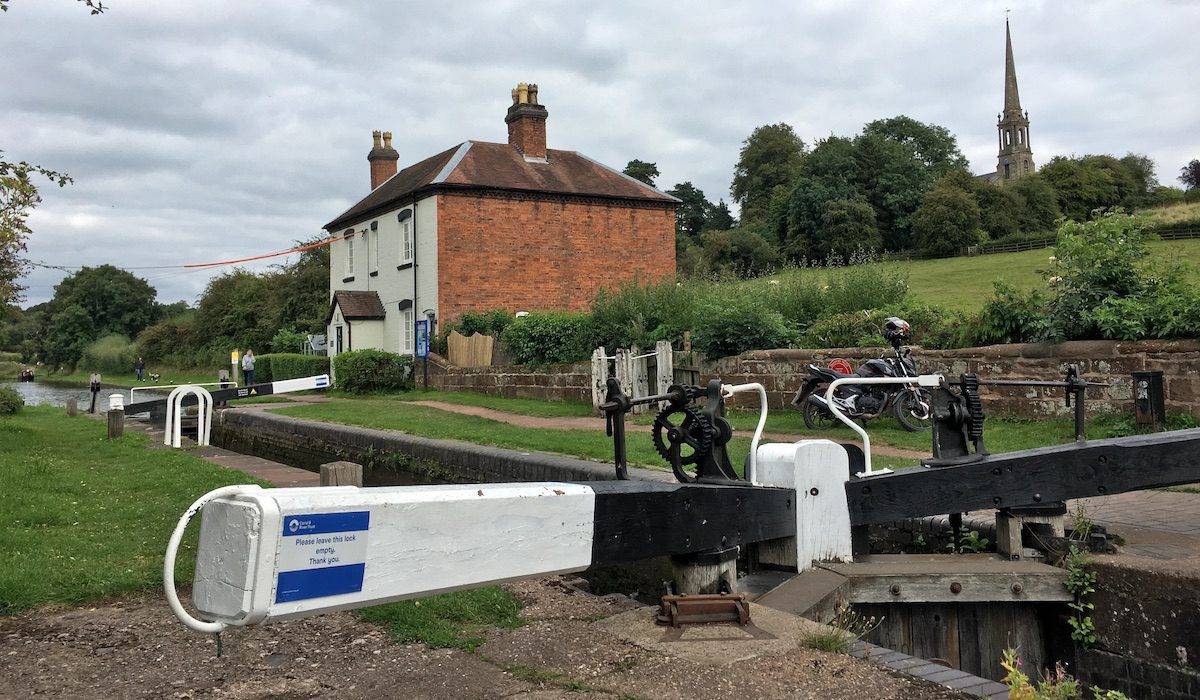 Tardebigge top lock update.