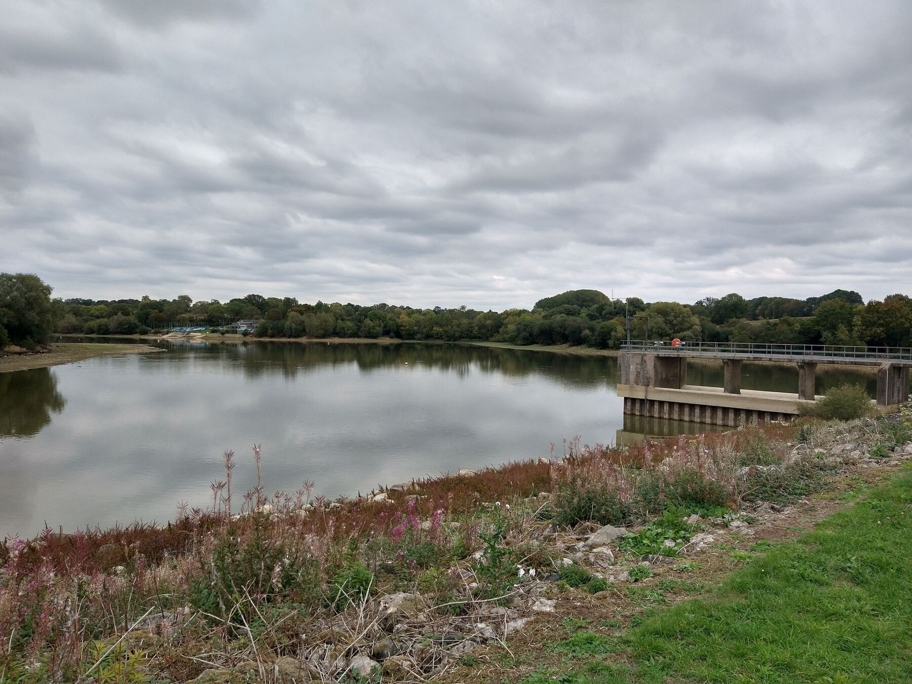 BonningtonReservoir26Sep2025small.thumb.jpg.4da7a0e2735048bee9a462267b5c5734.jpg