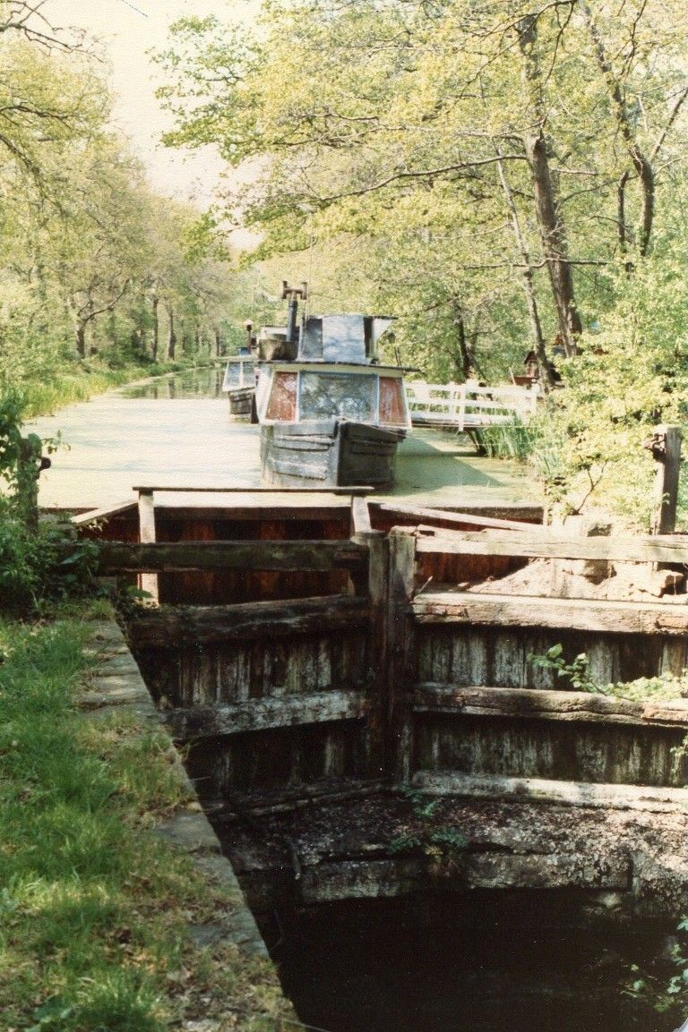 Basingstoke Canal - History & Heritage - Canal World